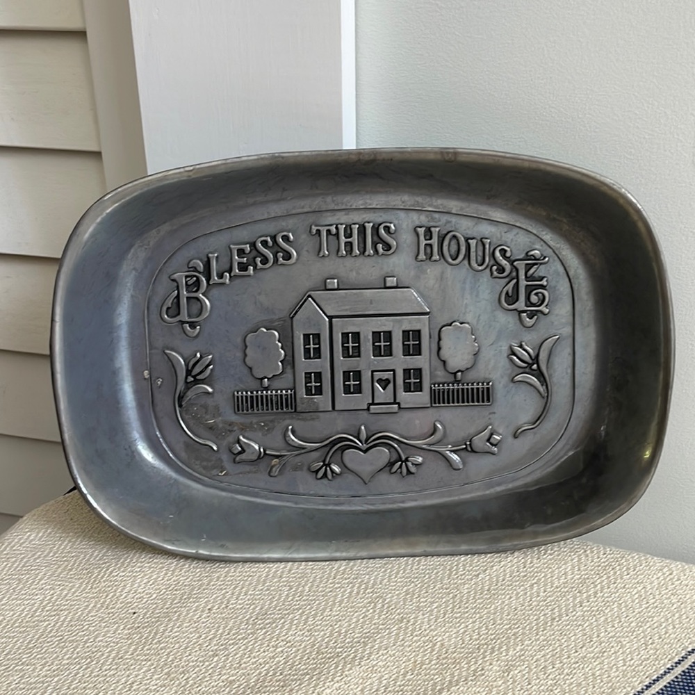 Wilton Metal Bread Dish
